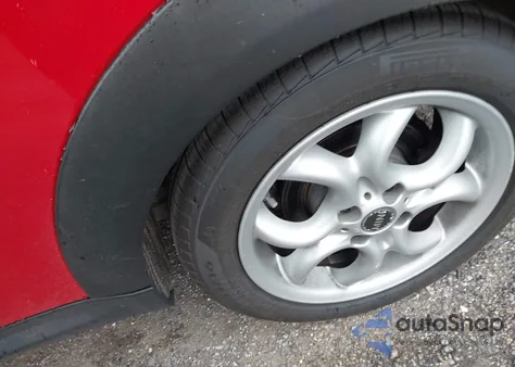 2011 Mini Cooper из США, поврежденный, VIN WMWZN3C59BTZ89447